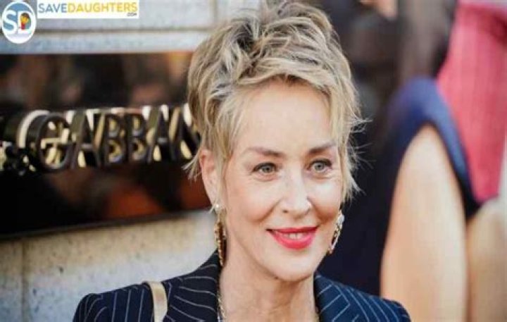 
Lauren Summer Height, Weight, Net Worth, Age, Wiki, Who, Instagram, Biography 